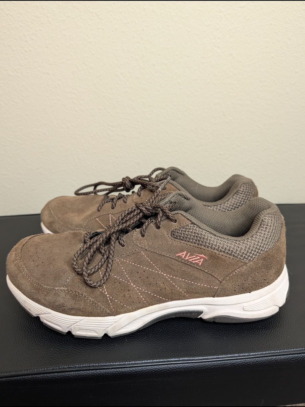 Avia Journey Brown Suede Walking Shoes Womens Size 9.5 - Picture 3 of 8
